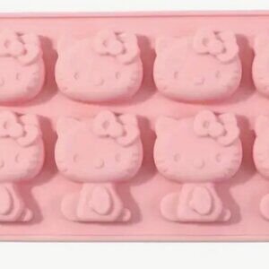 🔵 2 for $15/ Sanrio Hello Kitty Silicone Mold